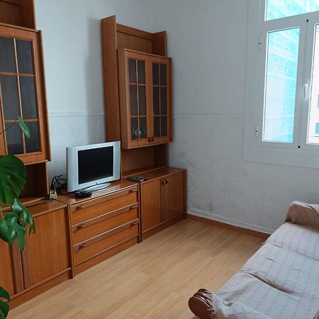 Piso Antiguo, Muebles Viejos, Muy Sencillo, Alquilado En Invierno A Estudiantes, Sin Ascensor, Cocina Antigua A Gas, Edificio Muy Antiguo Apartment A Coruna Exterior photo