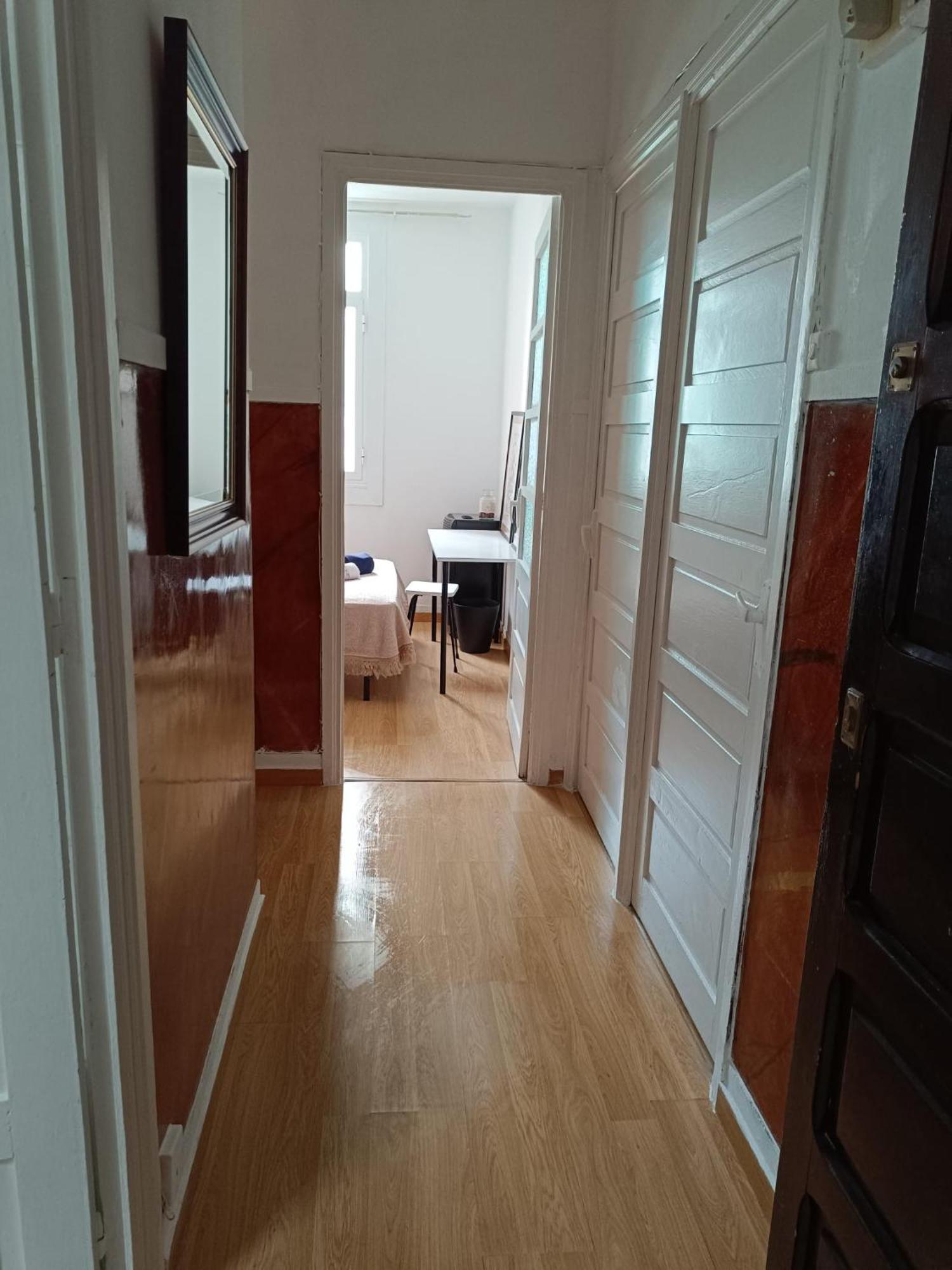 Piso Antiguo, Muebles Viejos, Muy Sencillo, Alquilado En Invierno A Estudiantes, Sin Ascensor, Cocina Antigua A Gas, Edificio Muy Antiguo Apartment A Coruna Exterior photo
